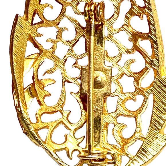 Vintage Gold-Tone Leaf Brooch With Rhinestone Accent & Elegant Filigree Design - Picture 8 of 8